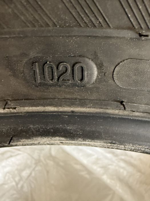 Зимни гуми 18  235/60/18 2бр и 255/55/18 2бр