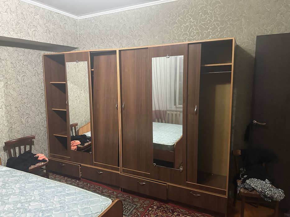 Спальный гарнитур