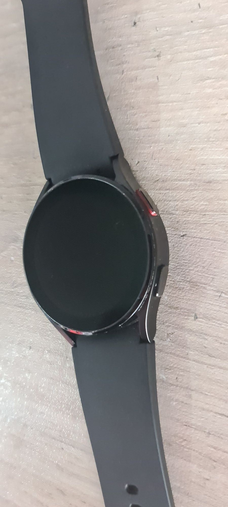 Samsung  galaxy  watch 4