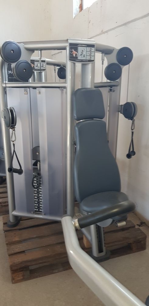 Depozit aparate profesionale fitness