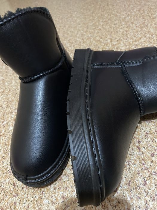 Безторг . Новые  зимние  угги  женские  продам .