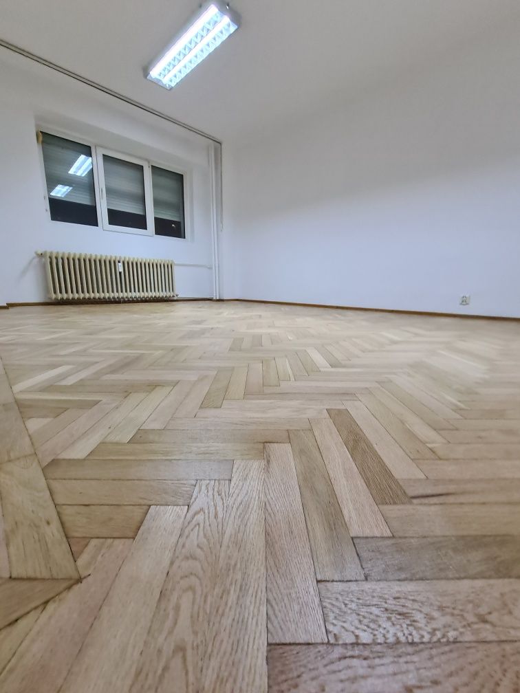 Montaj parchet si plinte-Renovare parchet. Parchetar cu experiență.