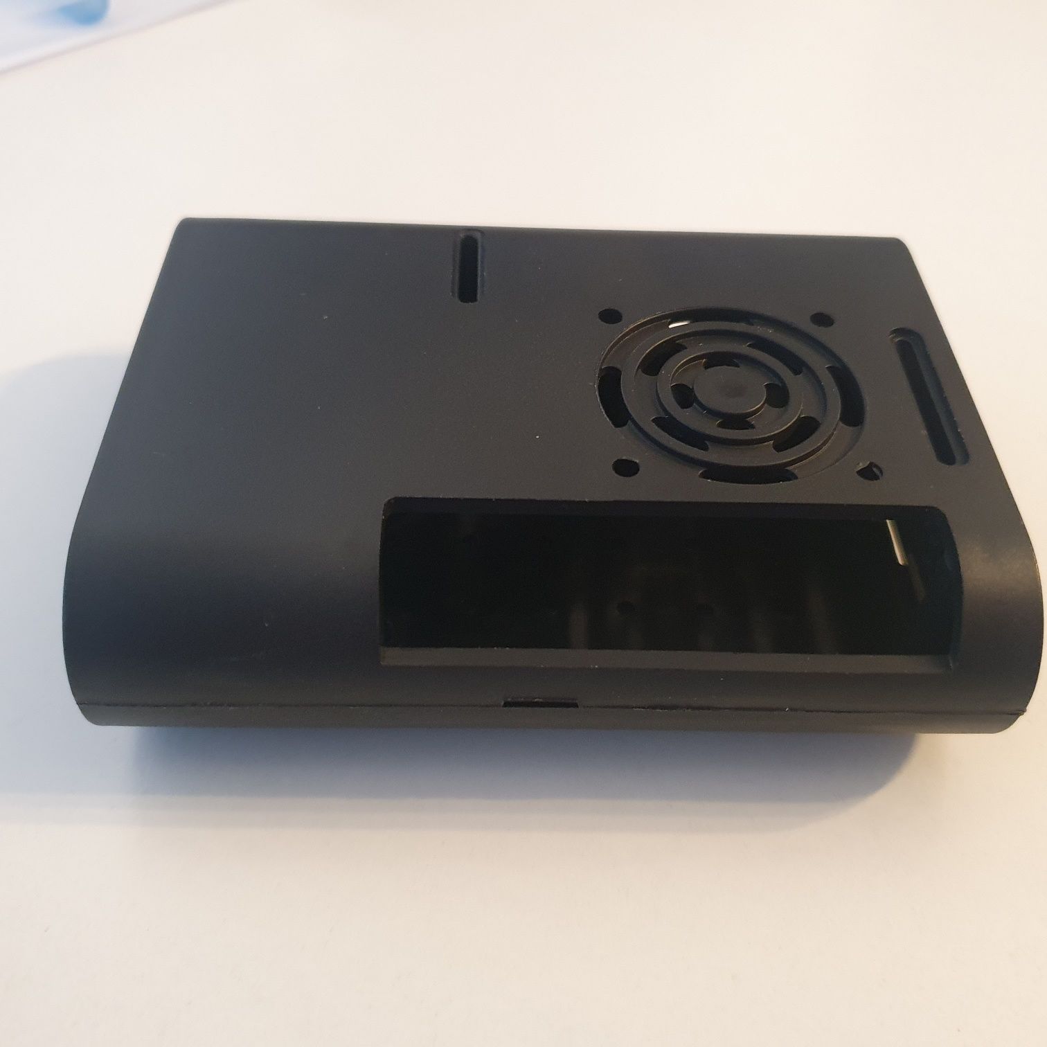 Carcasa Raspberry pi5 case nou