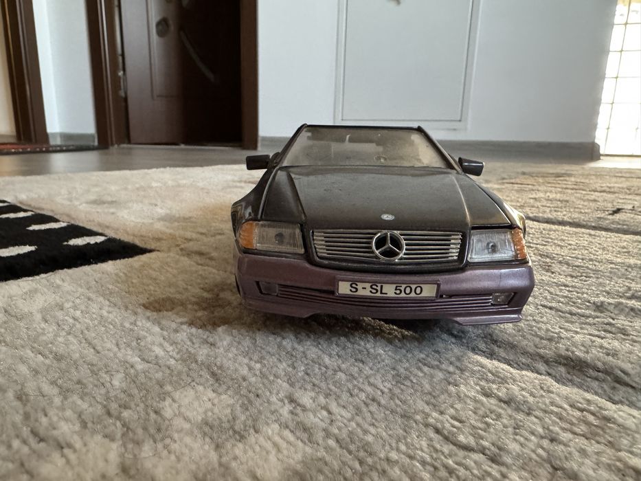 Macheta Mercedes SL500 1:18