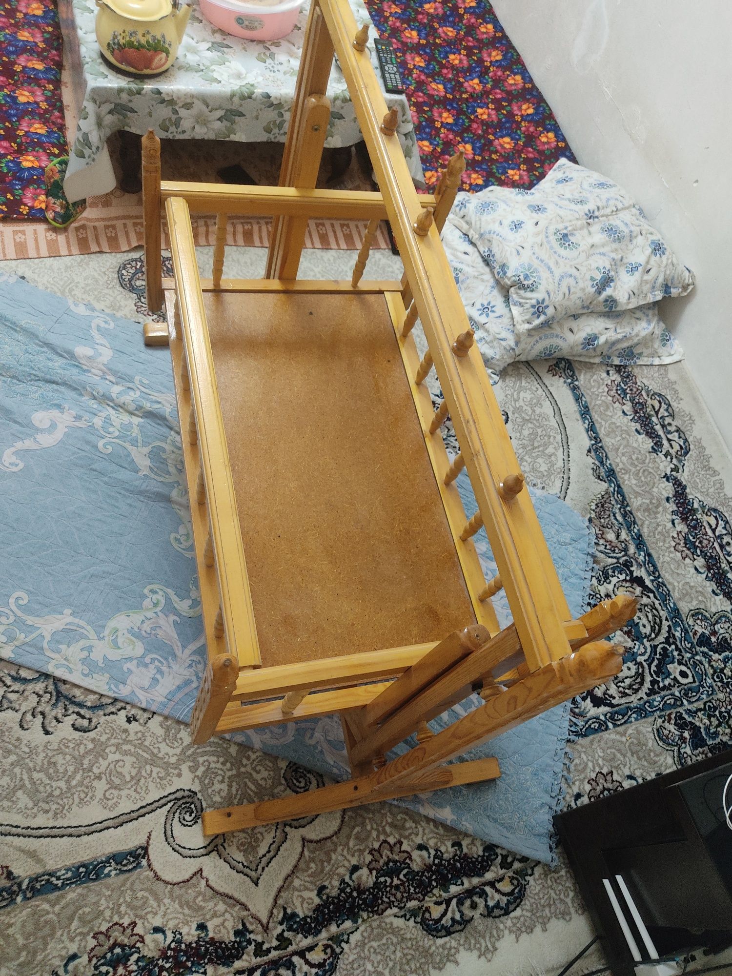 SOTILDI Chaqaloqlarga belanchak