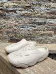 Vând Slapi Air Jordan Roam Slides,crem