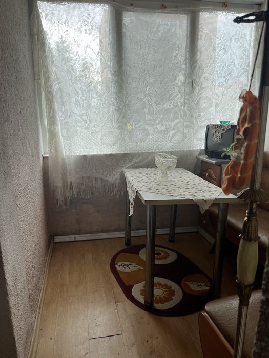 Garsoniera spatioasa 37 mp etaj 1, zona excelenta pret 13000€
