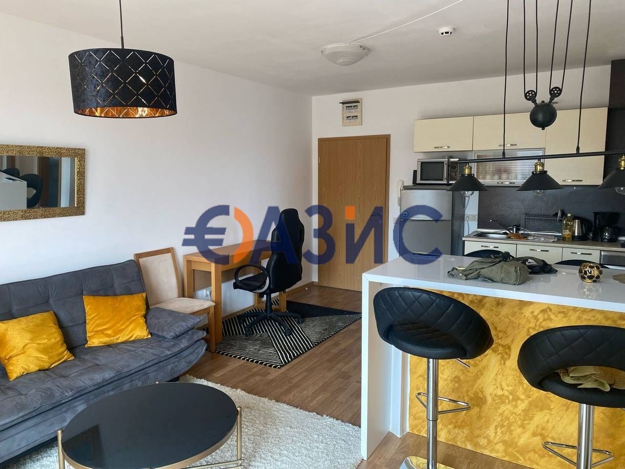 Продава се Тристаен апартамент в Ахелой - 103 кв.м за 1000 €/кв.м - Снимка #3