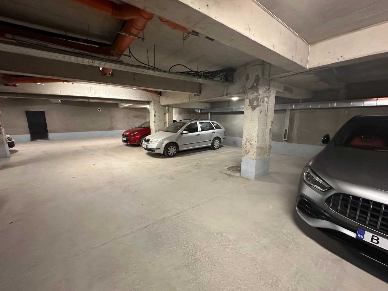 Дава се под наем Гараж / Паркомясто в Варна, Бриз - 28 кв.м за 76.5 € - Снимка #2