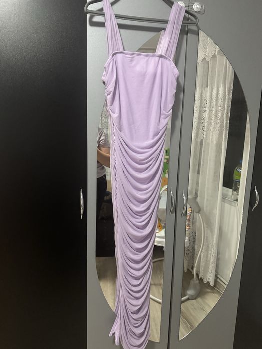 Красива лилава рокля