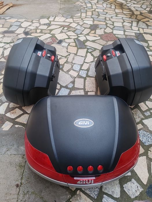 Topcase și sidecase GIVI