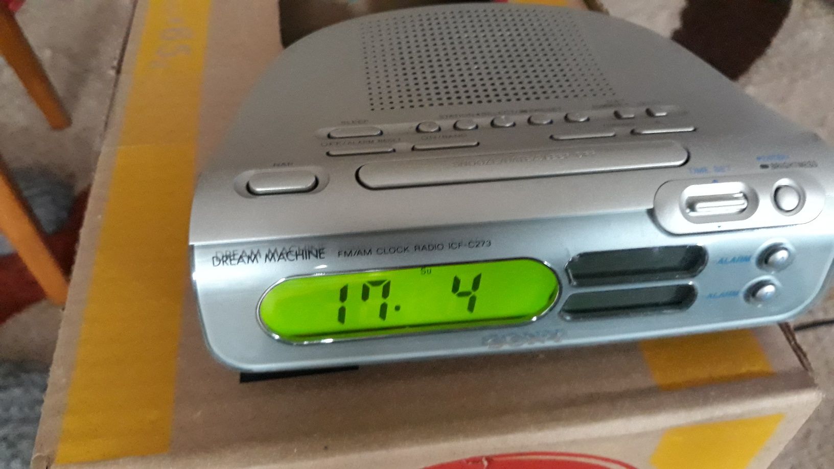 Radio ceas Sony  ICF 273