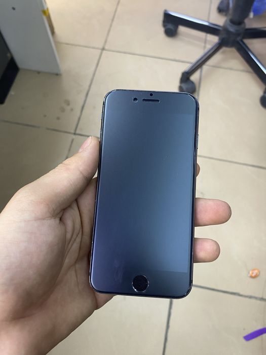 Iphone 8 64 GB отлисном состояние