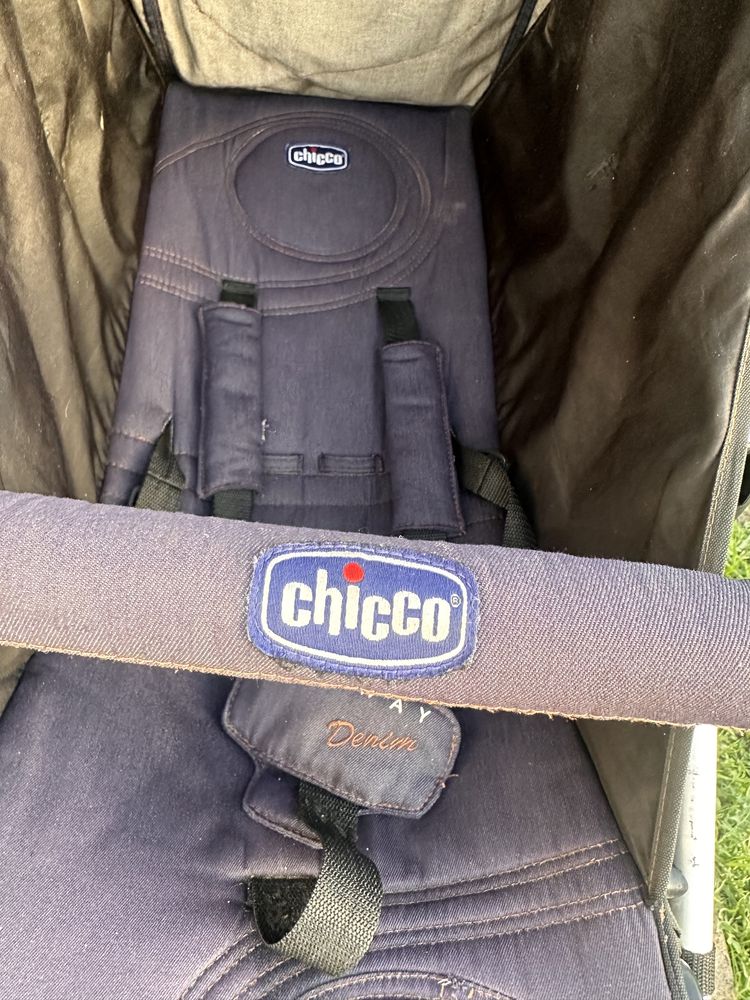 Продам прогулочную коляску от фирмы chicco.