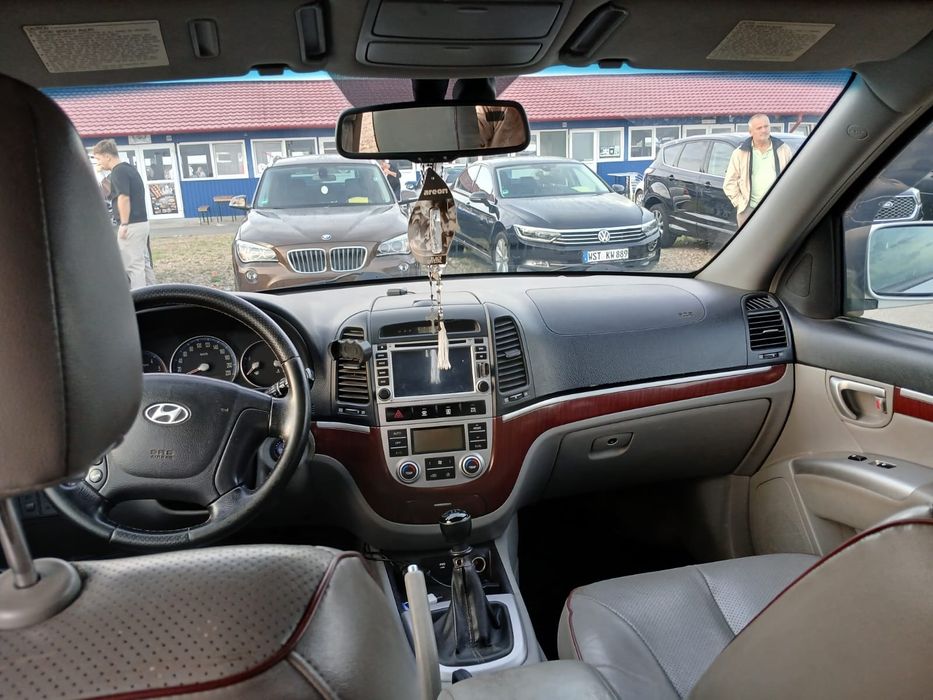 Vând Hyundai Santa Fe