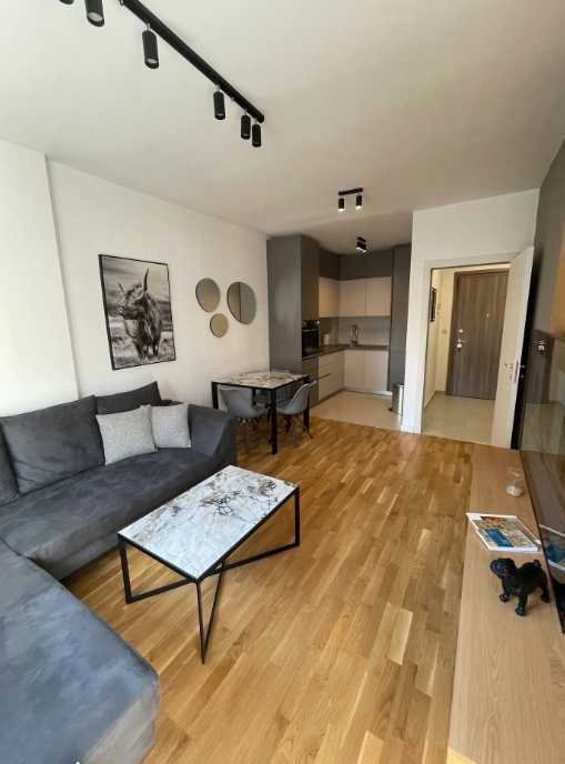 Дава се под наем Тристаен апартамент в Пловдив, Централна гара - 112 кв.м за 325 € - Снимка #1