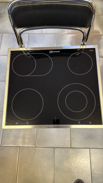 Котлони за вграждане 4-ка Bauknecht