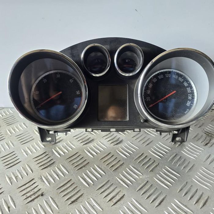 Ceasuri bord Opel Astra J