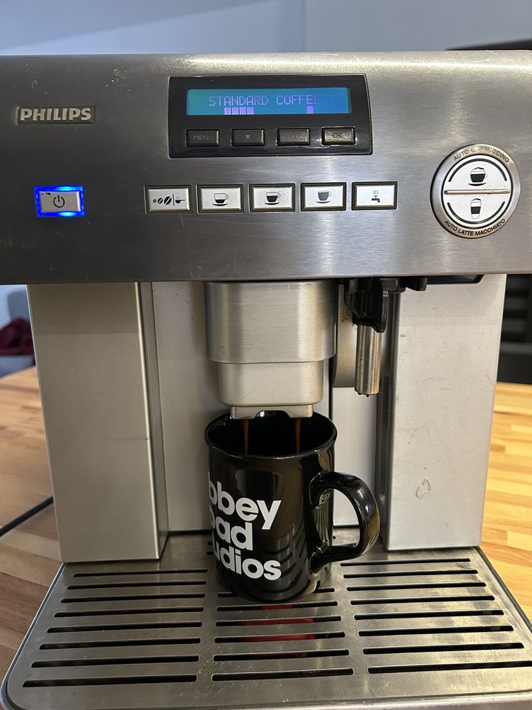 Aparat de cafea automat - espresor cafea