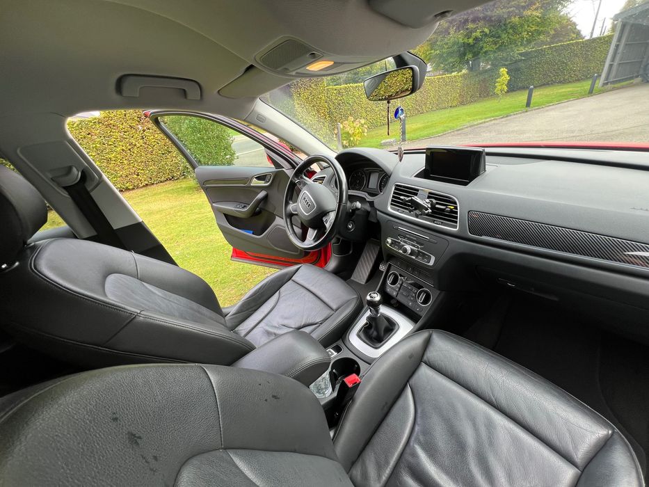 Vând AUDI Q3 în stare foarte buna