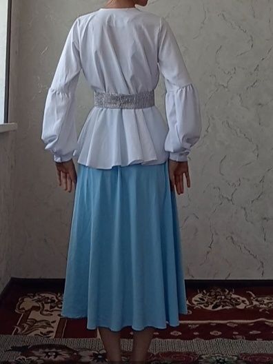 Yangi oq kofta va yubka