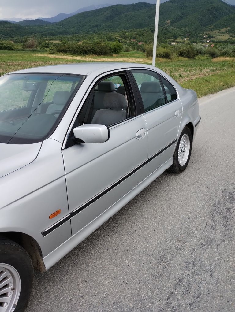 BMW e39 523i (2.5 benzină)