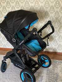Детская коляска с детским креслом пользовались полгода только дома