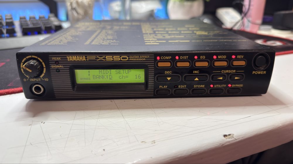 Yamaha FX 550 Guitar effect processor