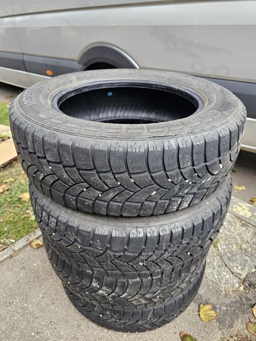 205 65 16C Vredestein profil 5.5-6mm