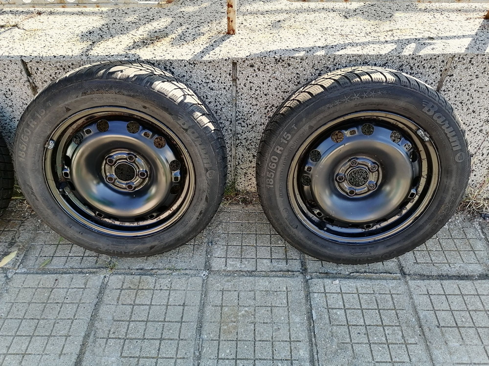 Гуми с Джанти 185/60 15