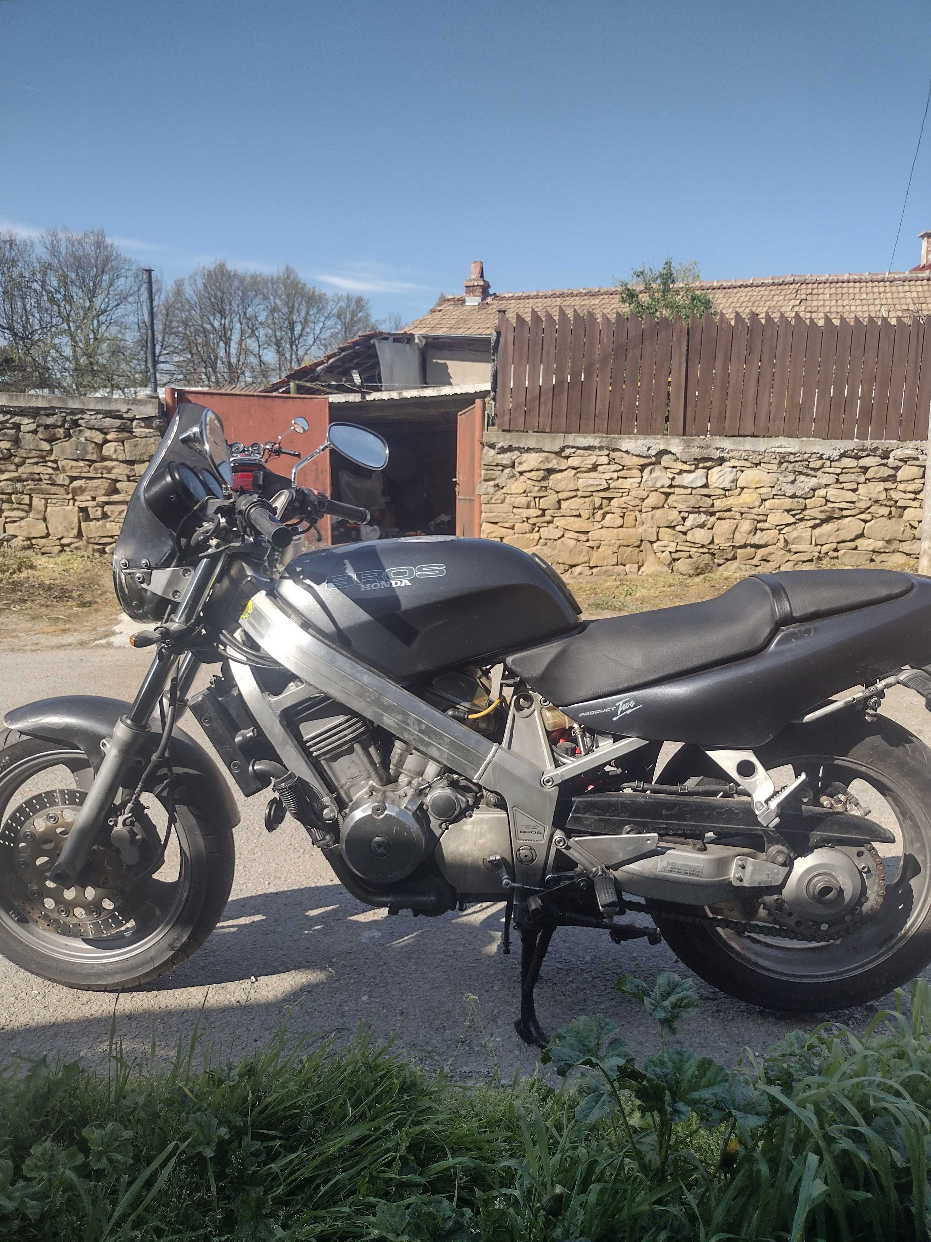 Продава honda bros nt400