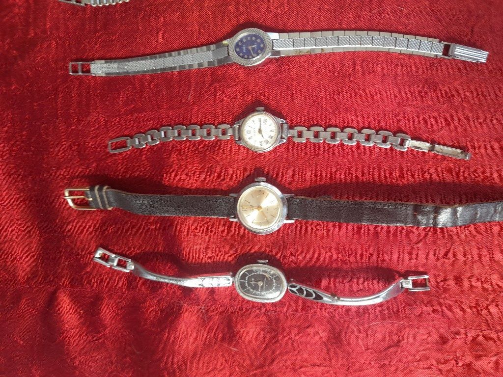 Стари дамски механични часовници