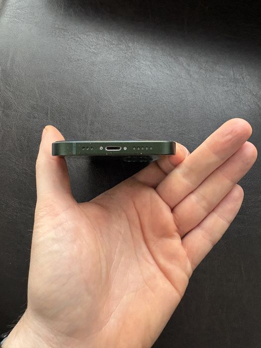 Vand iphone 13 de 128gb