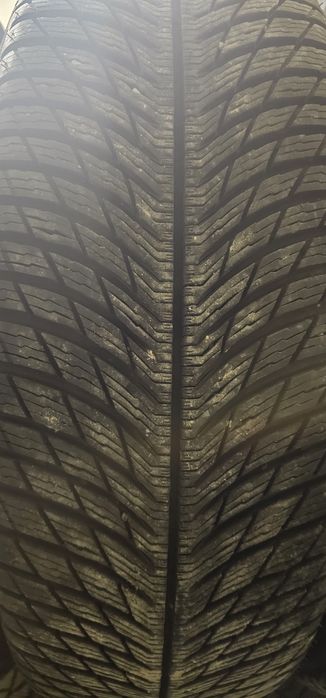 Vand cauciucuri iarna Michelin 255 55 R18