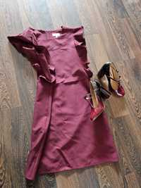 Елегантна рокля и обувки в бордо