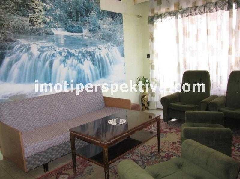 Продава се Тристаен апартамент в Пловдив, Тракия - 96 кв.м за 1146 €/кв.м - Снимка #2