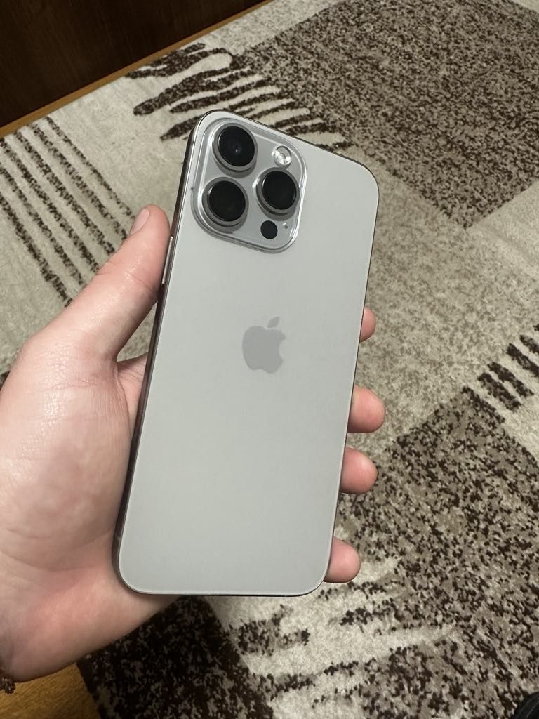 Iphone 15pro max 256 1 la 1 nefolosit