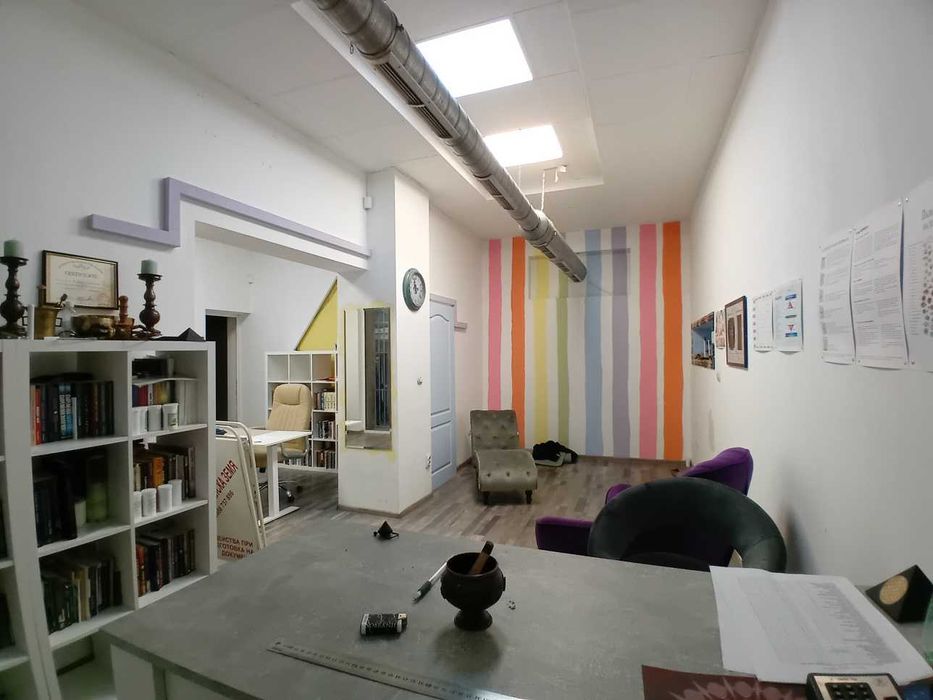 Давам под наем магазин в Центъра