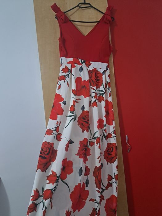 Vand rochie de seara