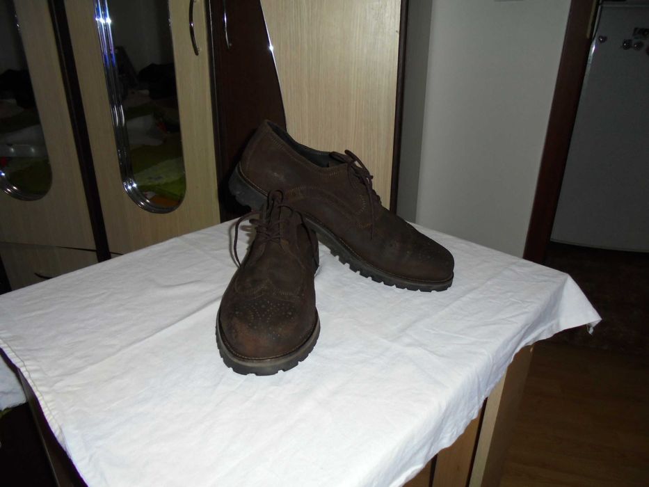 Pantofi + Ghete Piele Naturala.Impecabili ,marimea-46,Pret-500-Lei .