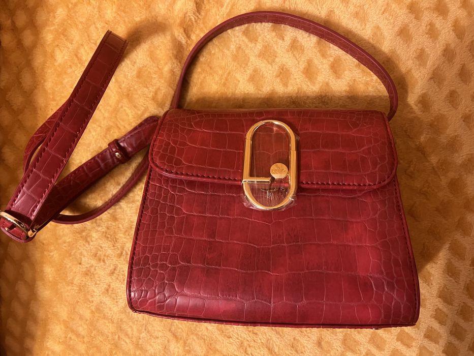 Оригинална червена чанта Liu Jo - чисто нова- закупена за 240 лв
