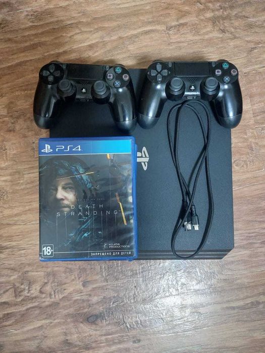 PS4 Pro 1 ТБ + 2 джойстика + 11 игр + PS Plus Deluxe!