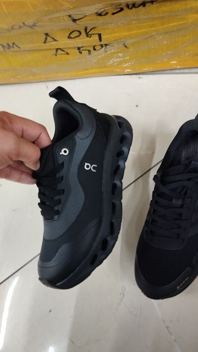 Zimniy krasovkalar barcha razmerlari bor yangi