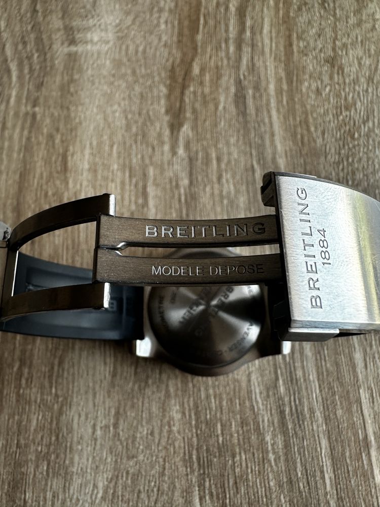 Часовник BREITLING Avenger