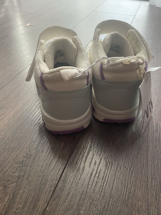 Нови маратонки Zara