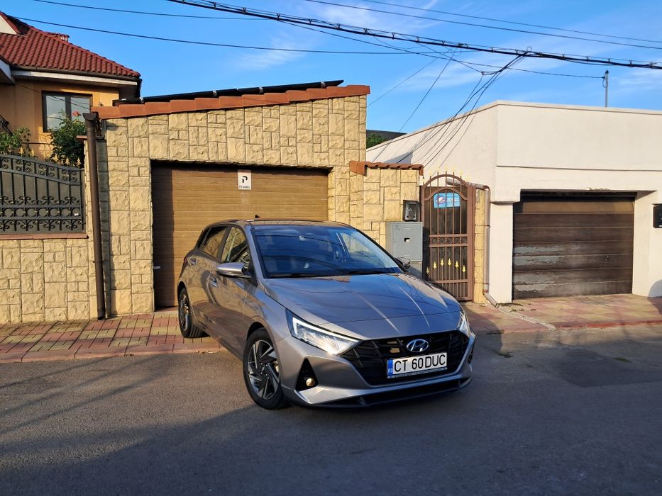 HYUNDAI I20 * *  13.350 € **  2021  * *  13 .000 KM ** Full - LED LINE