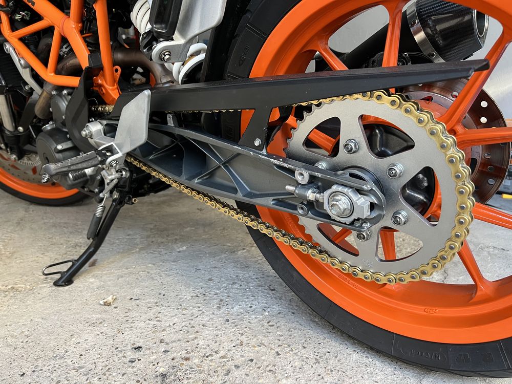 KTM Duke 390 LeoVince