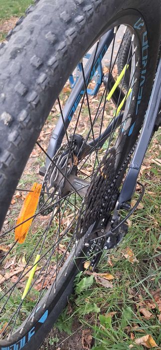 Bicicleta Devron, echipare Deore