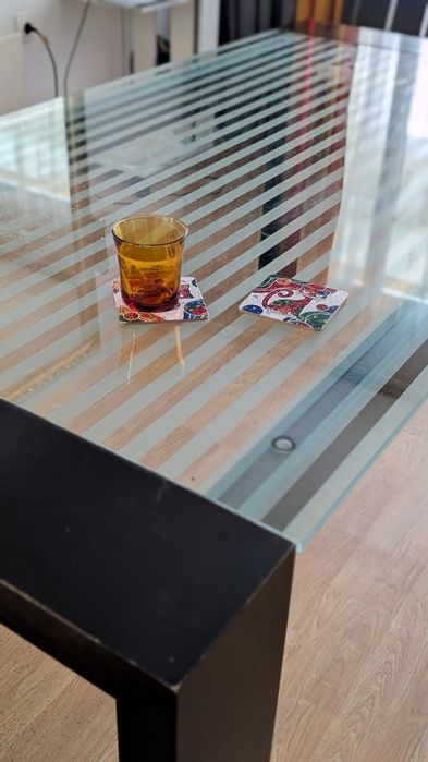 Стъклена трапезна маса с 6 стола