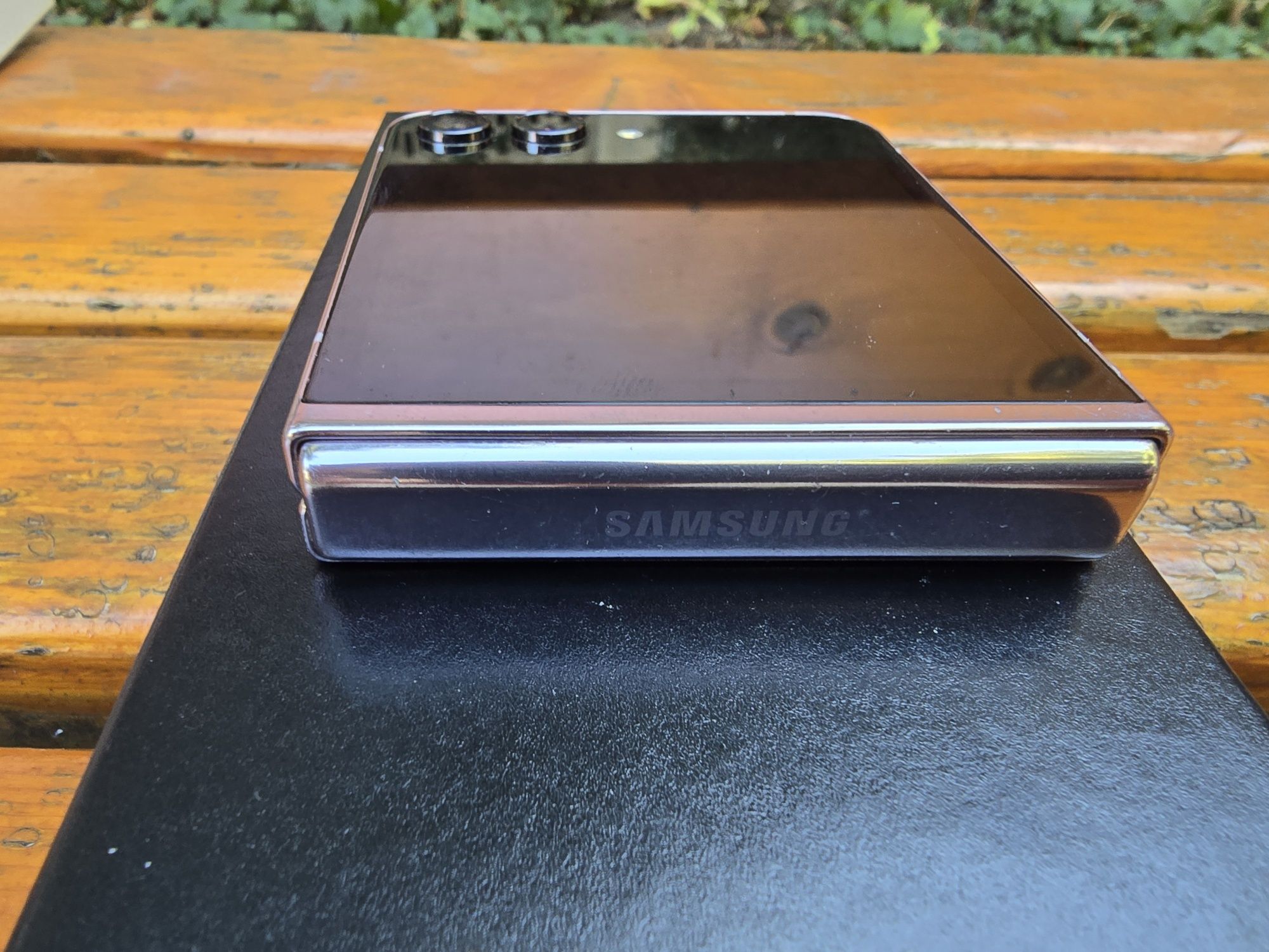 Samsung Z Flip 5 256gb-перфектен